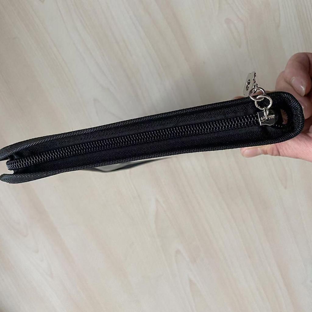 Tragbares Pin-Display-Buch 8 Seiten Pin-Aufbewahrungsalbum Broschenbuch Geeignet für Sammler Reisefreundliche Aufbewahrungslösung