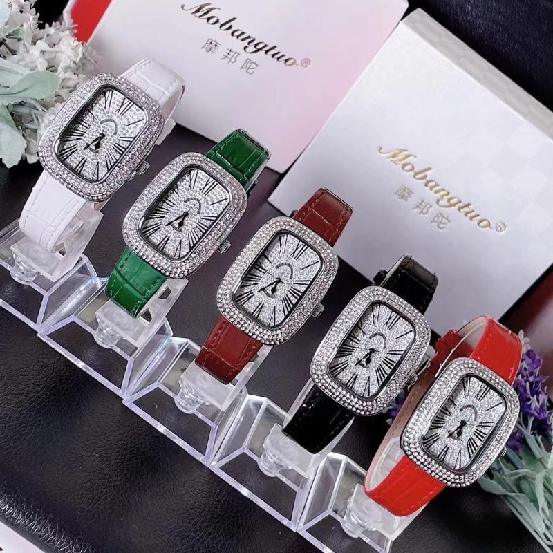 Women Quartz Watch Tonneau Oval Case Diamond Iced Out Reloj Roman Numerals Dial Luxury Clock Ladies Vintage Wristwatch