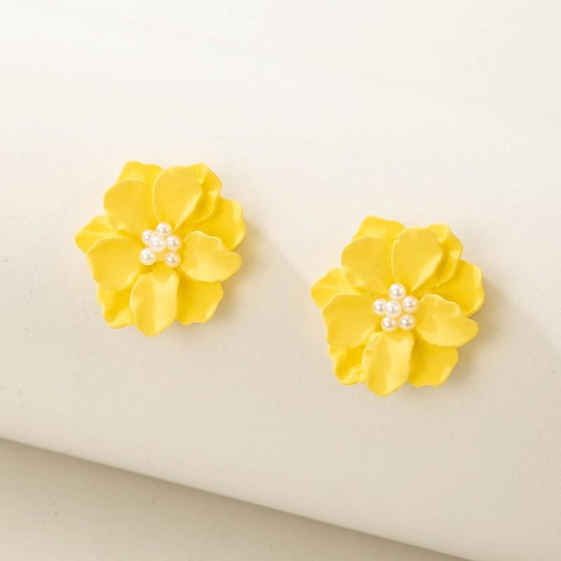 Stylish, simple and versatile exaggerated flower earrings, fresh temperament and three-dimensional multi-color flower pearl ears