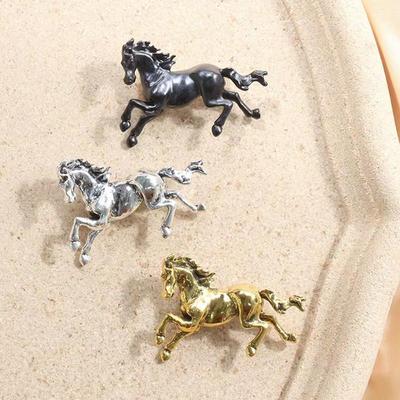 1Pcs Enamel Horse Racing Brooch For Women Unisex Alloy Animal Brooches Clothing Accessories Corsage Jewelry Gift