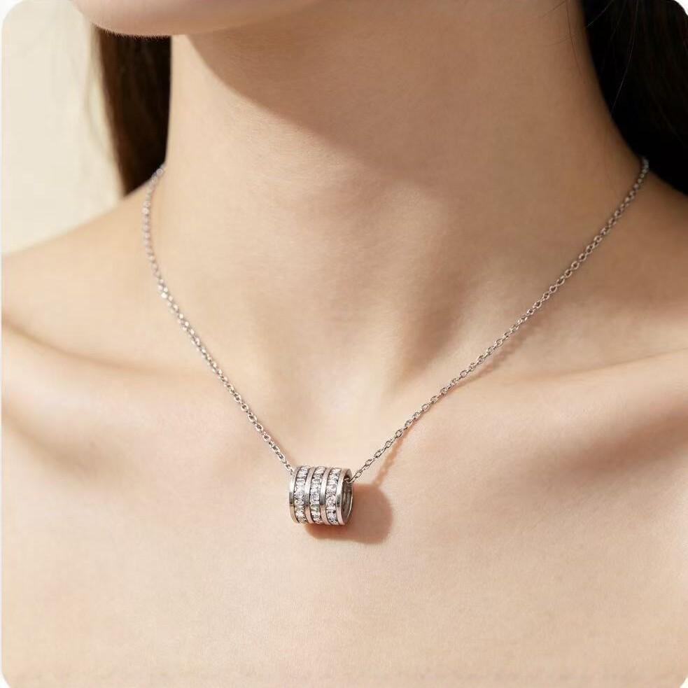 Women's Light Luxury Zirconia Inlaid Titanium Steel Pendant Necklace