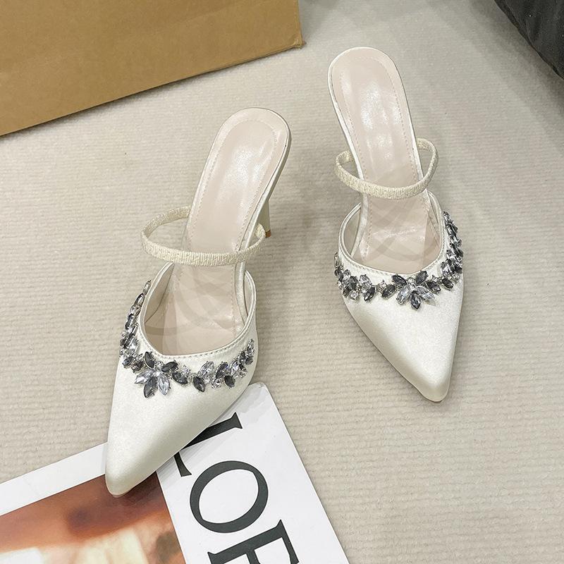 

Баотоу крутые шлепанцы на высоком каблуке для женской уличной обуви 2025 новая модель для внешней торговли, остроносые, со стразами, на тонком каблуке, крутые шлепанцы 42