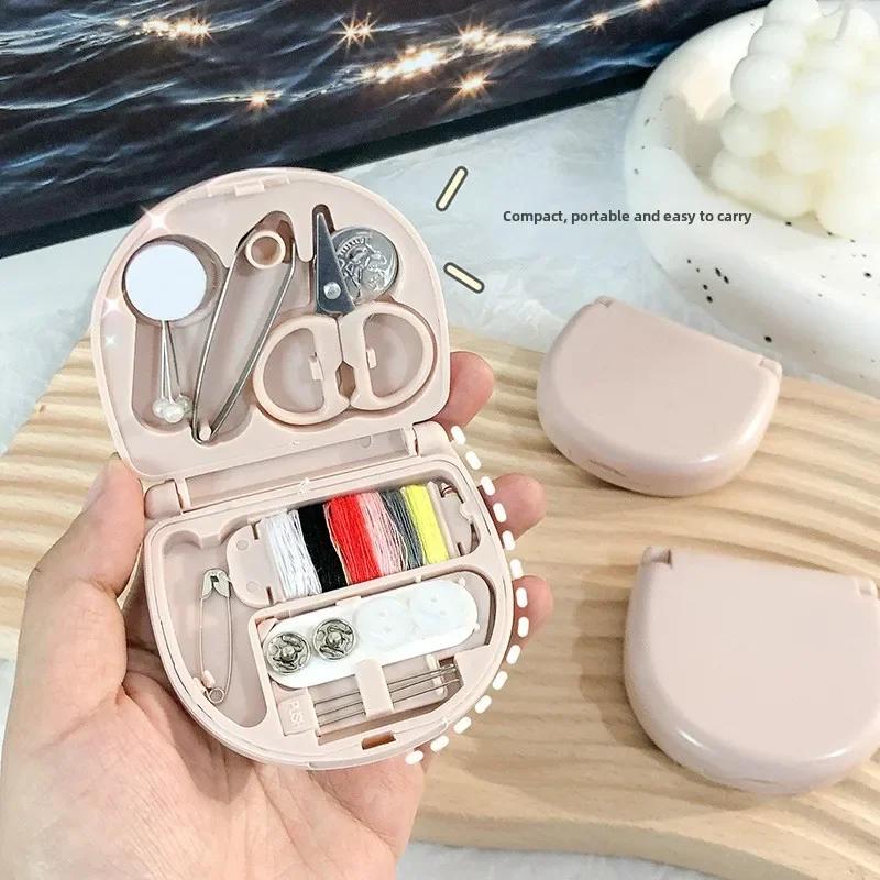 

Sewing Kit for Travel - Mini Sewing Box with Essential Tools Portable Sewing Supplies for Home & Emergency DIY Fixes рожевий
