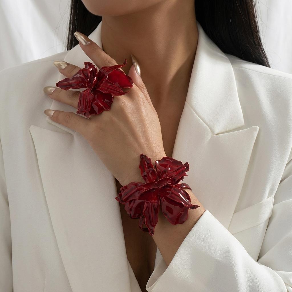 Floral Statement Jewelry Set For Women Oversized Red Flower Cuff Bangle Ring Set Ins Style Bold Fashion Accessories