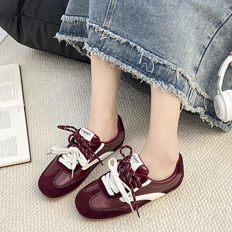 Retro versatile inner height increase moral training shoes women's 2025 autumn new fashion American flat-bottomed sports Forrest Gump casual shoes