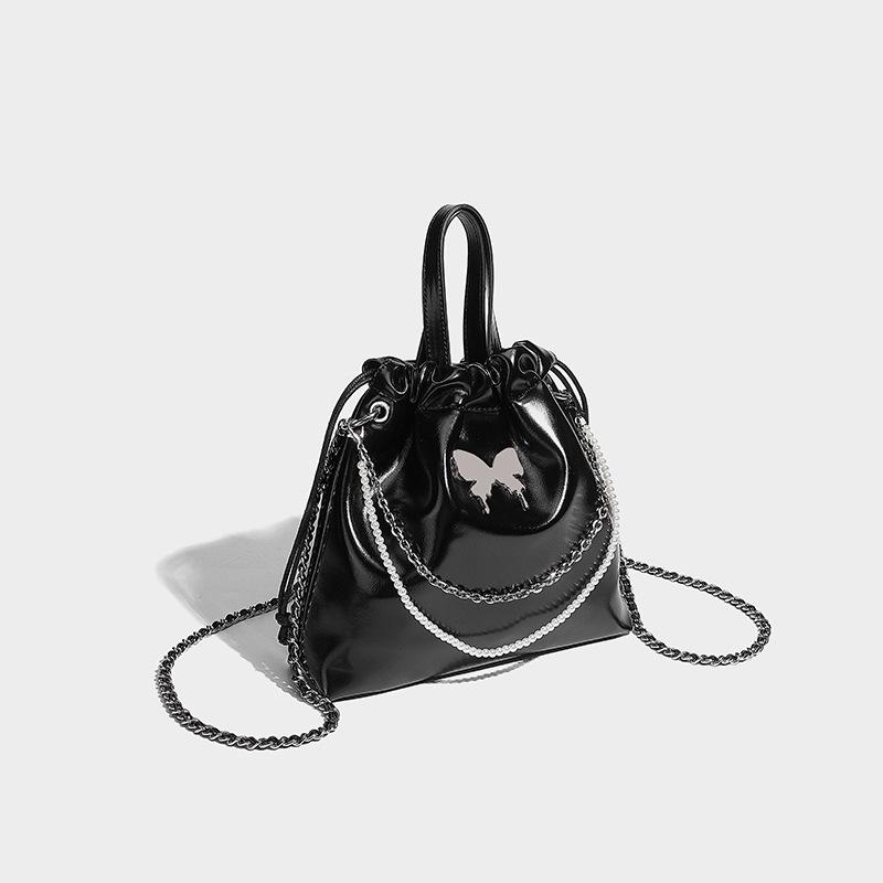 

Large capacity lightweight backpack women s 2024 new niche commuter chain handbag fashionable versatile student backpack чорний