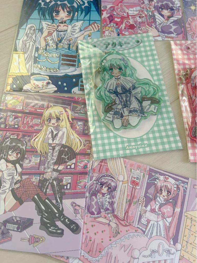 [USED] Illustrator YUI Illustration Collection Acrylic Keychain Postcard