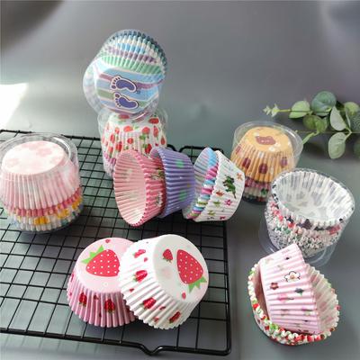 100 Stück Bunte Aufdrucke Mini-Muffin-Papierförmchen Kuchen Tassenform Ölbeständig Backzubehör Für Kinderparty Familie Backform Zubehör