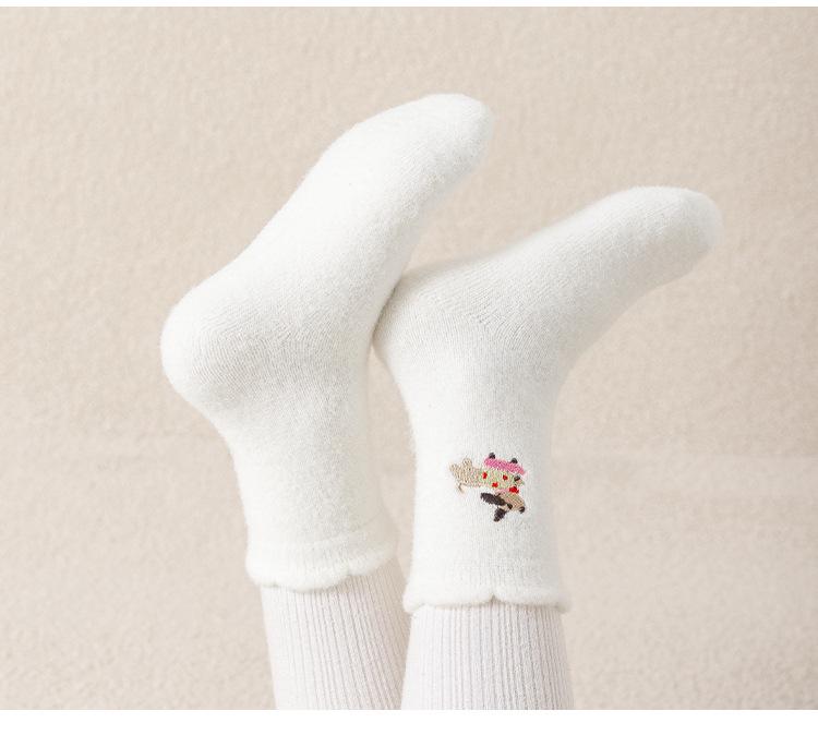 Kids' Autumn-Winter Thick Plush Socks - Cute Embroidered Puppy Design, Korean Style, Warm Mid-Calf for Girls