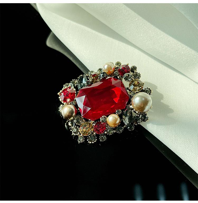 Perle Kristall Geometrische Brosche - Elegantes Retro Hofstil Anstecknadel Accessoire