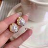 Trending Minimalist Geometric Irregular Round Metal Pearl Earrings for Women Personality Vintage Baroque Stud Earrings Jewelry