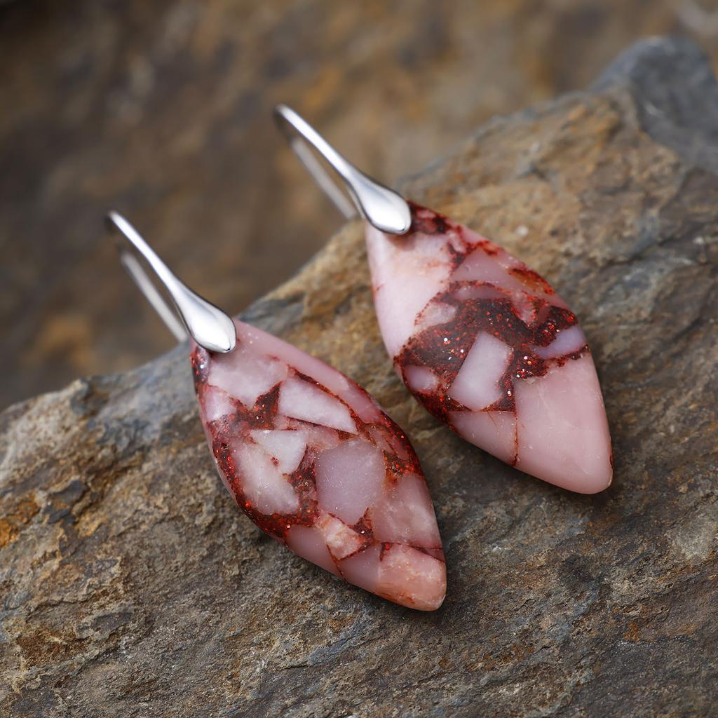New hot-selling European and American bohemian natural stone leaf pendant earrings retro jewelry