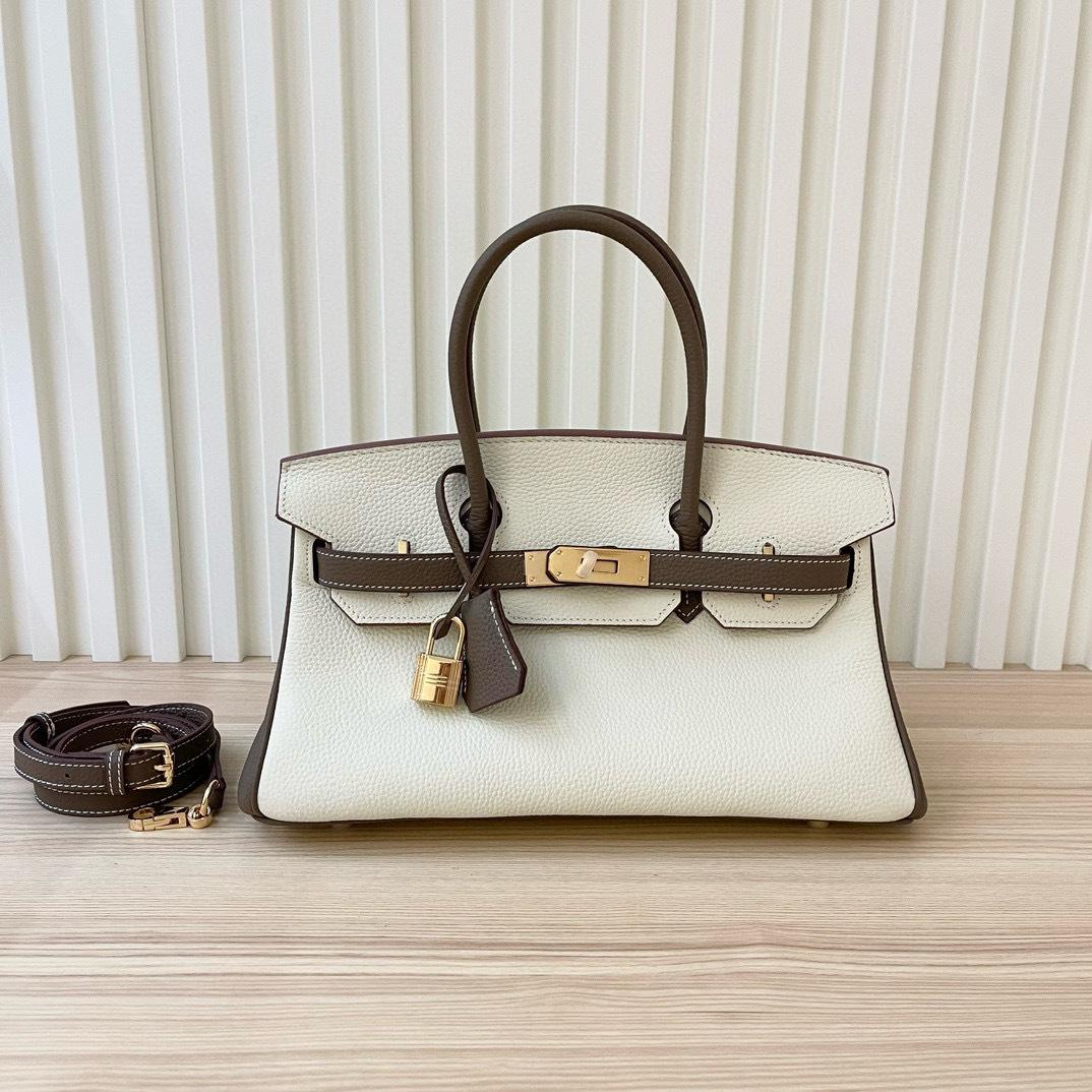 

Top-layer Cowhide Horizontal Style Bronze Bag With 29 Brass Lock Decoration Real Leather Large Capacity Handbag High-end Texture Single-shoulder Bag 29x15x16cm