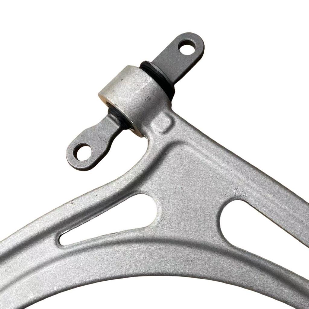 Control Arm 54500L1000 for Hyundai and Kia Sonata.