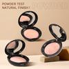 Le fond de teint en poudre crée un maquillage longue tenue pendant 24 heures. Disponible en trois teintes, il s'adapte intelligemment aux tons de peau