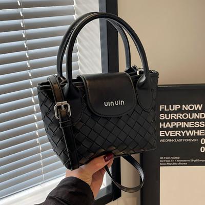 Fashion Bag Women's New Versatile Portable Shoulder Messenger Bag