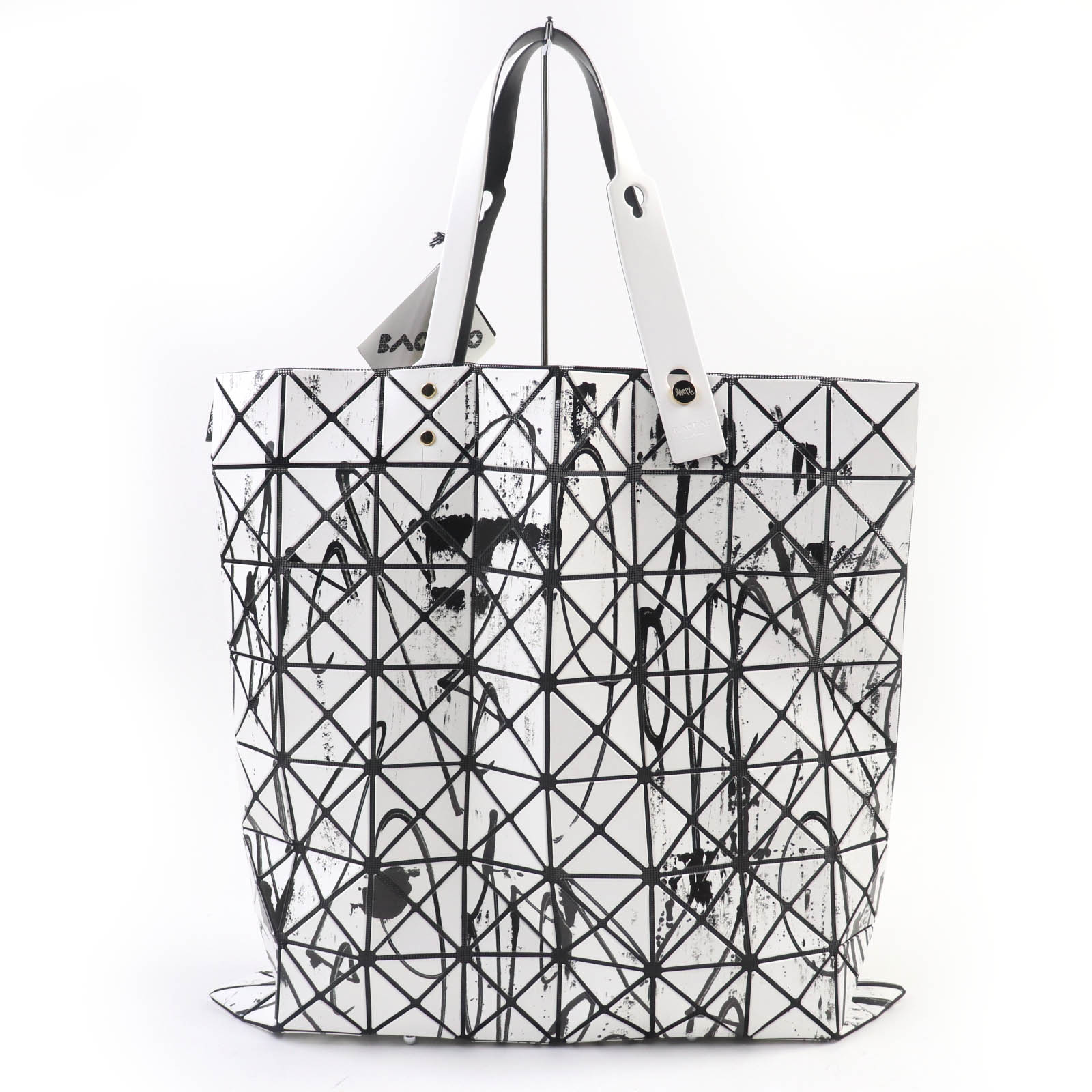 

BAOBAO ISSEY MIYAKE Tote Bag Curtis Krig White black PVC Women BB53-AG982 Used