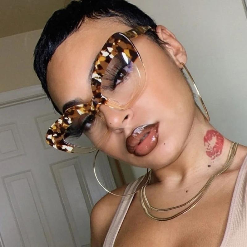 Large Frame Cat Eye Women's Fashion Sunglasses Simple Transparent Lenses Suitable for Shopping and Vacation Accessories