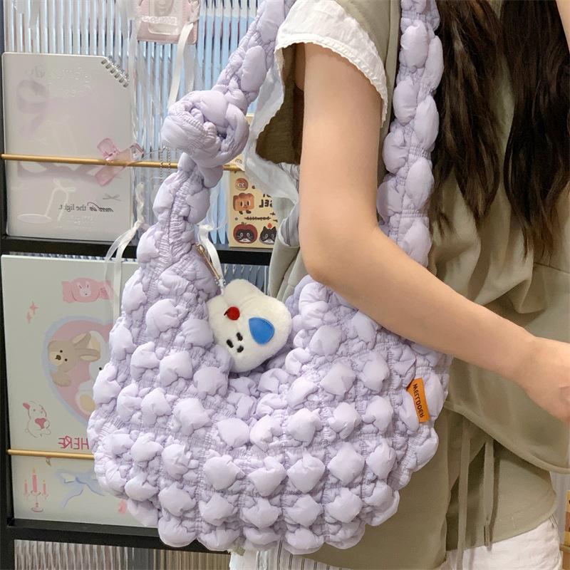 Korean version ins girl pleated cloud bag 2025 new lightweight and versatile bubble high-value commuter messenger bag