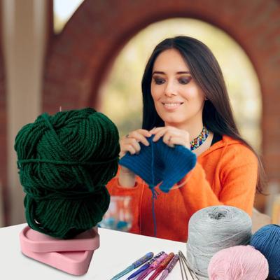 Dönen Aşk Kalp İplik Tutucu 3D Baskılı Kalp Şekli Taban Örgü İplik Topu Dağıtıcı Standı Depolama Düzenleyici Tığ İşi Aksesuarları