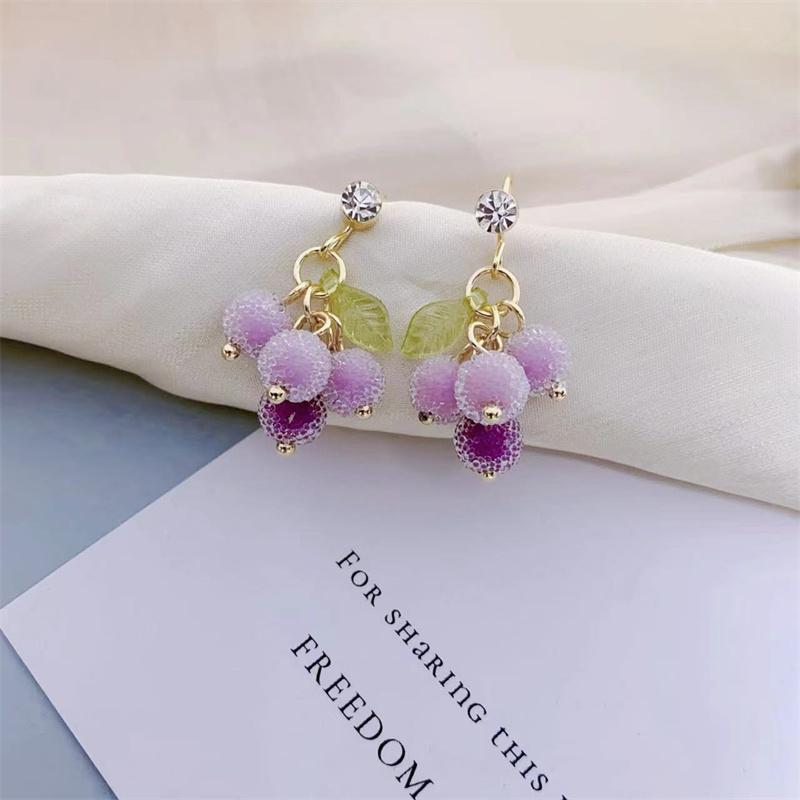 New Sweet Temperament Small Fresh Bamboo White Lily Of The Valley Flower Earrings Elegant And Gentle Asymmetric Earrings