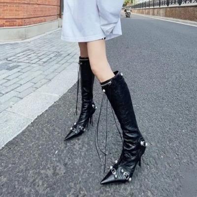 2024 Schwarze Sexy Kniehohe Stiefel 2024 Markendesigner Nieten Spitzzehe Superhohe Dünne Absätze Party Damen Winterstiefel Schuhe