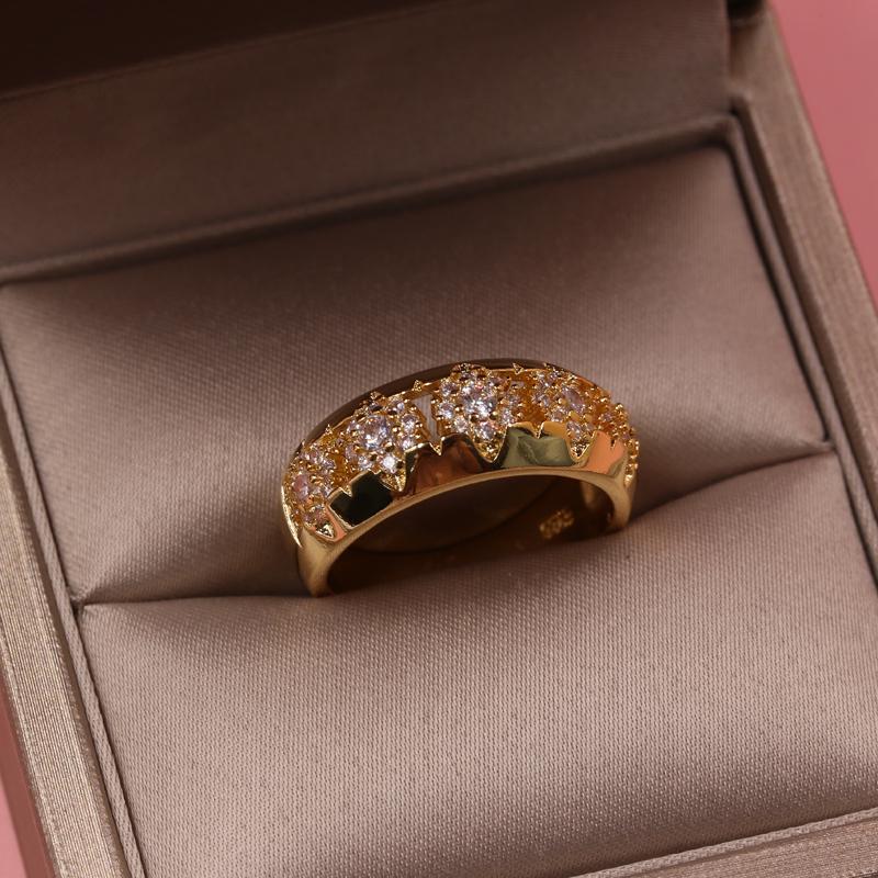 Luxury Gem Wedding Ring Końskie oko Okrągły cyrkon pozłacany żółtym złotem oddzielony pierścionek europejski i amerykański