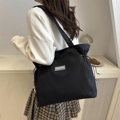 New Fashionable Versatile Large-capacity Women's Bags Are Strong and Durable Canvas Bags, Retro Wind Drawers, Leisure Bags, and Student Bags.