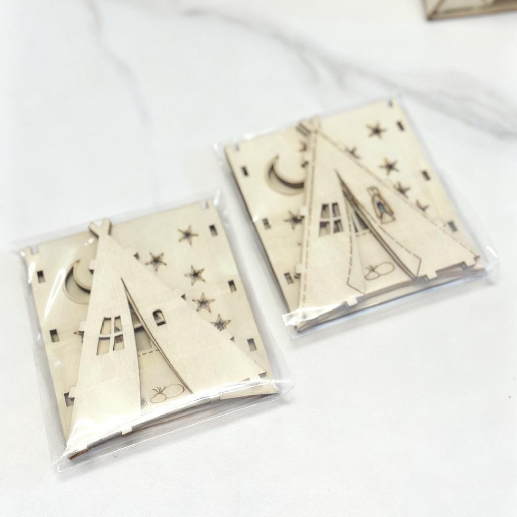 4pcs Christmas Decorative Wooden Triangular Tent Houses, for Holiday Decoration, Desktop Ornaments, Party Setups, Home Decor, and Holiday Gifts