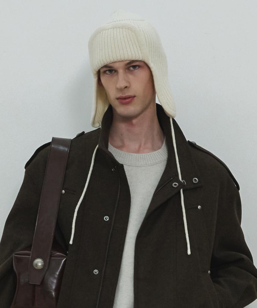 MOONSUN Ear Flap Wool Knit Hat / Ivory
