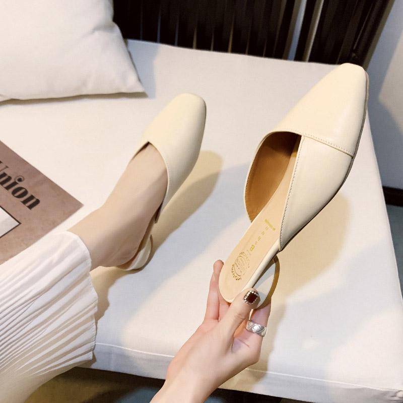 2025 Sommer Mode Damen Spitz Zehen Slipper Nude Weiß Quadratische Niedrige Absätze Draußen Damen Pantoletten Luxusmarke Strand Mules Schuhe