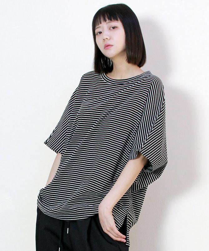 Deumakeu Pinstripe French Sleeve Oversized Short Sleeve T-Shirt Black
