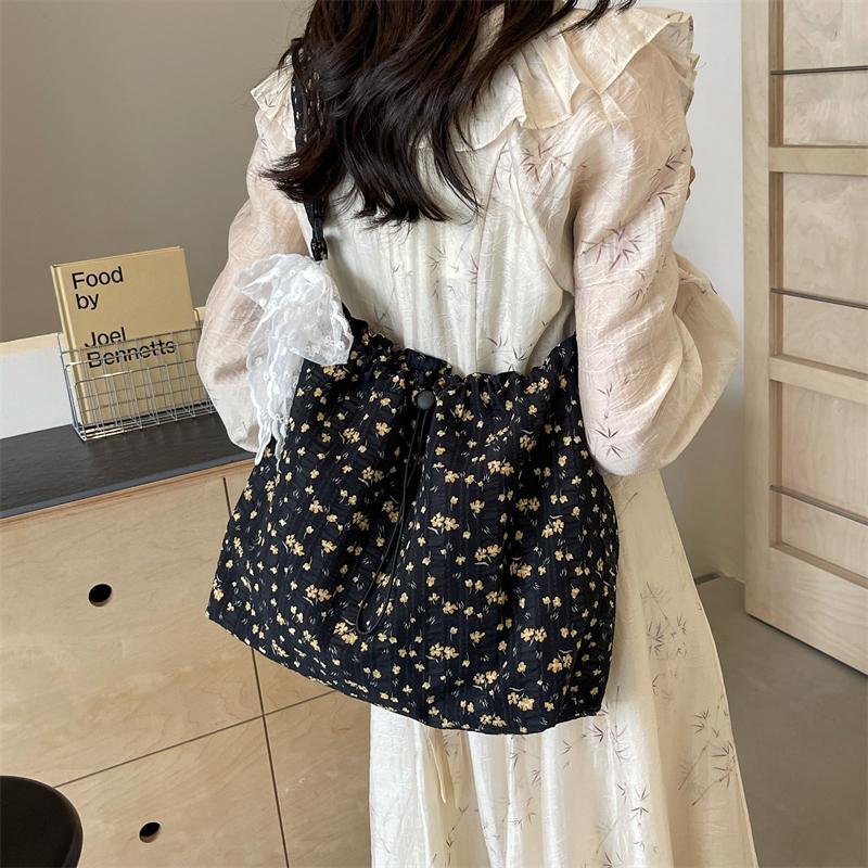 Сумка через плечо Женская большая сумка с цветочным принтом Сумка через плечо чёрный — фото 3