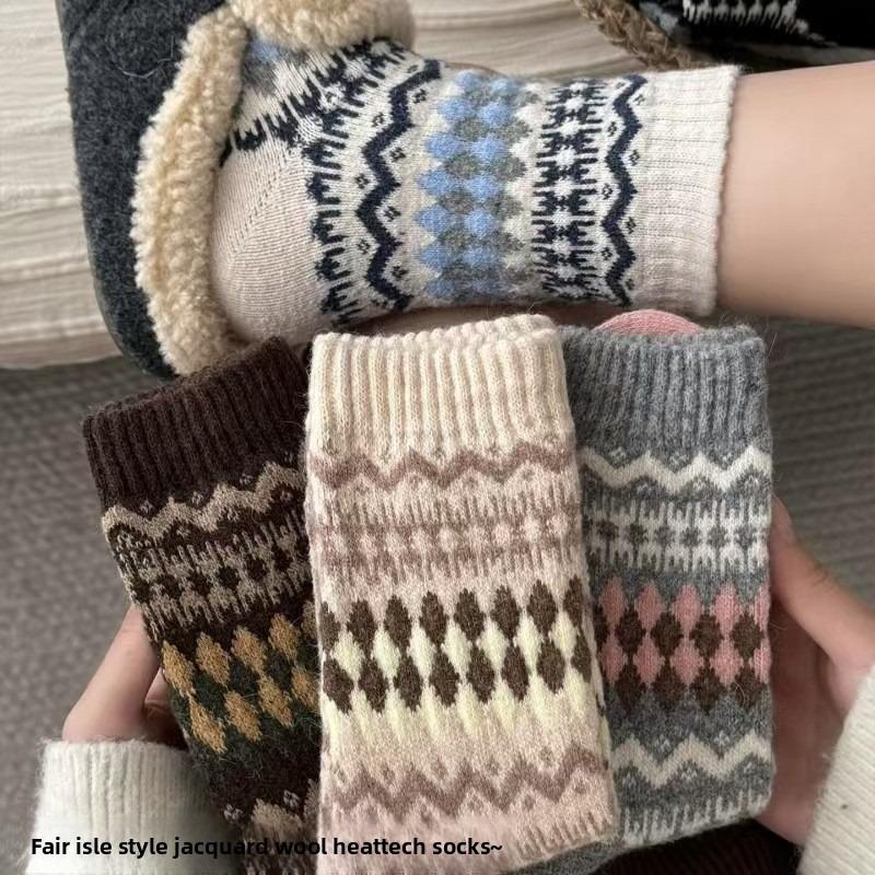 Retro Coffee-colored Socks for Women in Autumn and Winter, Ethnic Style, Thick and Warm Wool and Cotton Socks, Long Socks for Winter