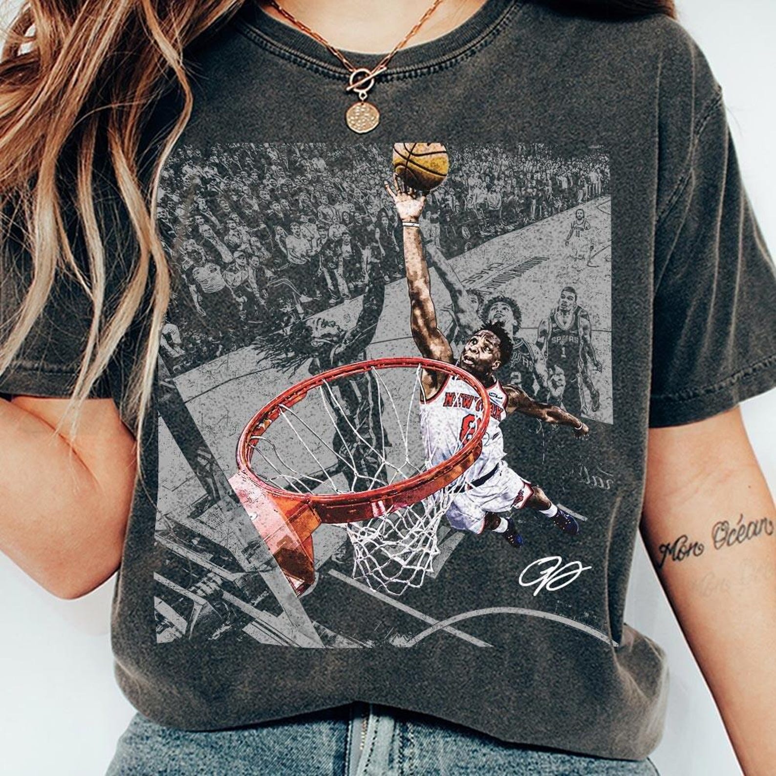 The Hand Of OG Anunoby Basketball Vintage Comfort Colors Shirt M