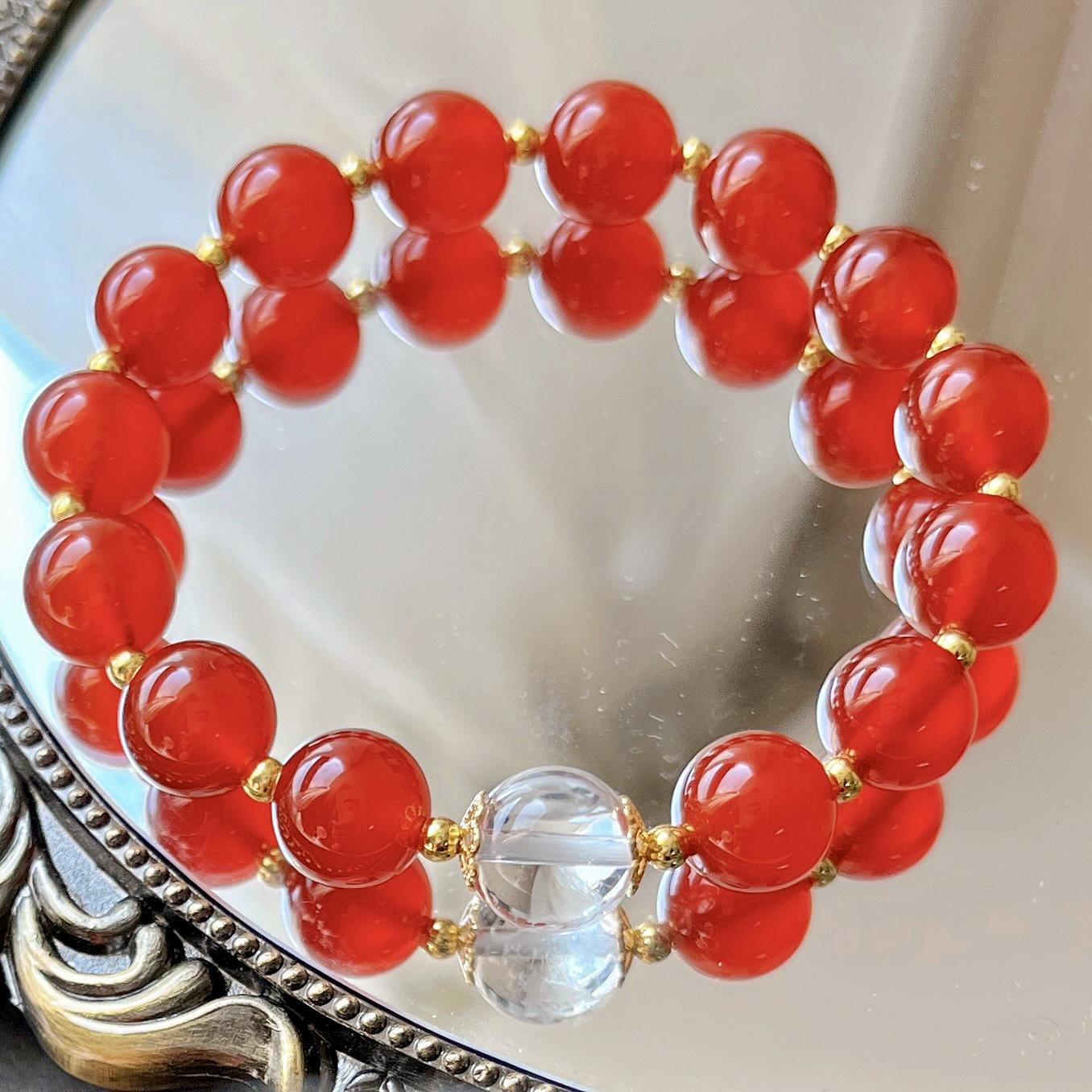 10Mm Natural High Quality Pigeon Blood Red Chalcedony White Crystal Design Bracelet Bracelet