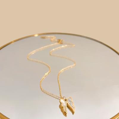 Collana con Pendente Ala di Farfalla in Acciaio al Titanio Placcato Oro per Donna Ragazza Collane di Lusso con Catena Clavicola Gioielli Eleganti