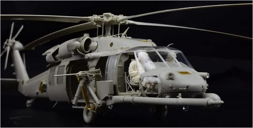 Plastikový model Kitty Hawk Pave Hawk KH50006 1/35 HH-60G s figurkou. (Helikoptéra)
