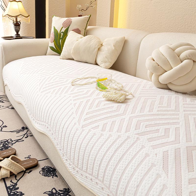 

Летняя прохладная подушка на диван Doudou из ледяного шелка 2025 Новая подушка-мат для дивана особой формы с фиксированным нескользящим чехлом 70*70cm