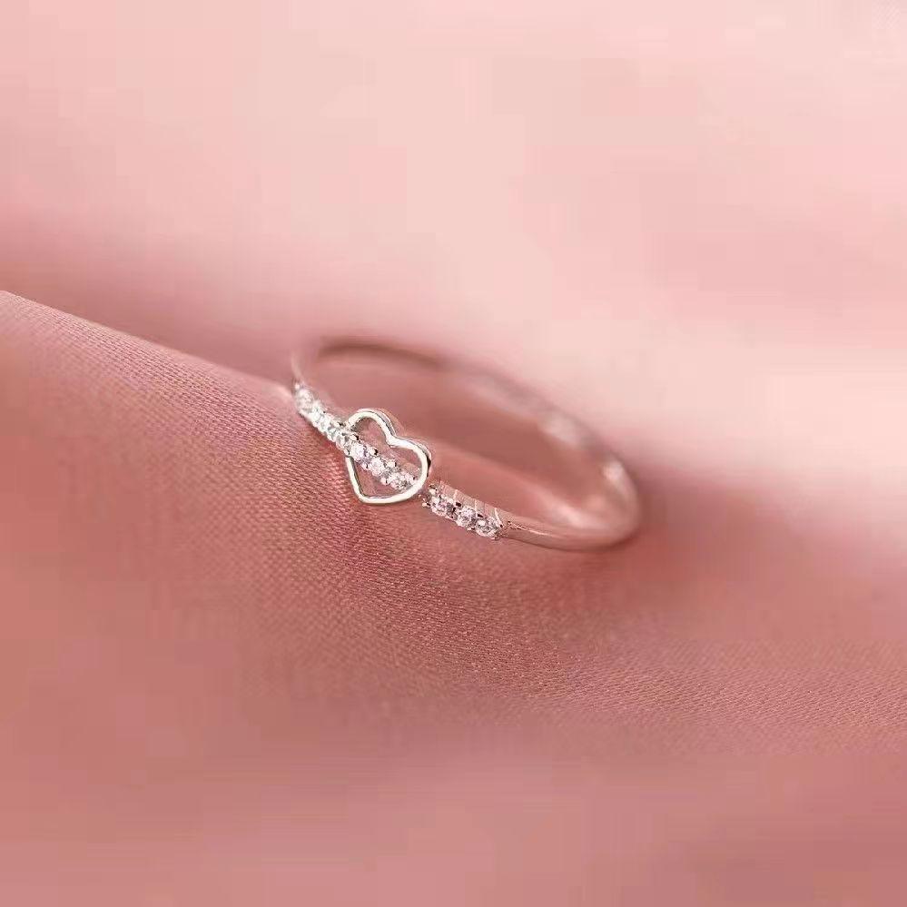

Элегантное маленькое кольцо с бриллиантом в форме сердца для женщин - модный корейский дизайн
