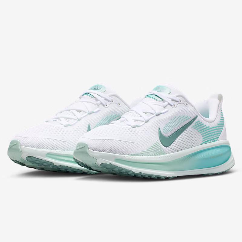 Женские беговые кроссовки Nike Vomero 18 40