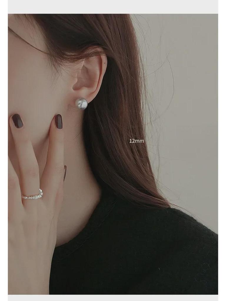 Shijiazhenduo Gray Pearl Earrings: Upgraded Silicone Ear Clips for Comfort and Style