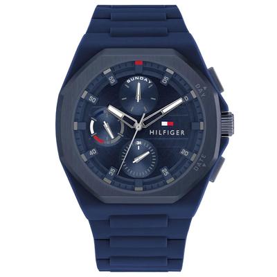 1792122 Man Watch