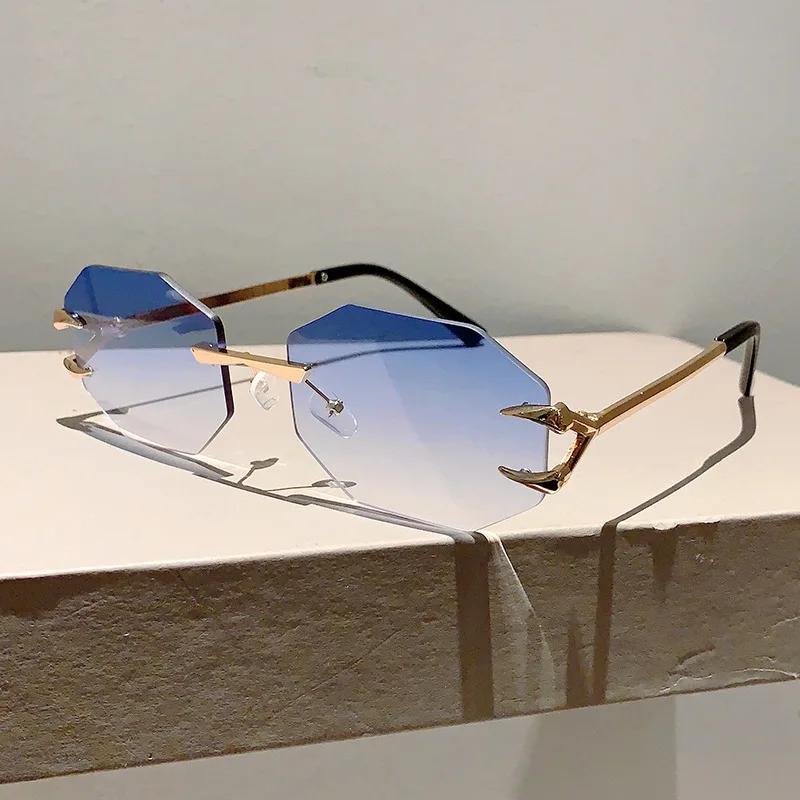 Moda Retro Punk Steam Style Okulary przeciwsłoneczne Kwadratowa Metalowa Oprawka Męskie i Damskie Okulary Przeciwsłoneczne Party Ozdobne Okulary