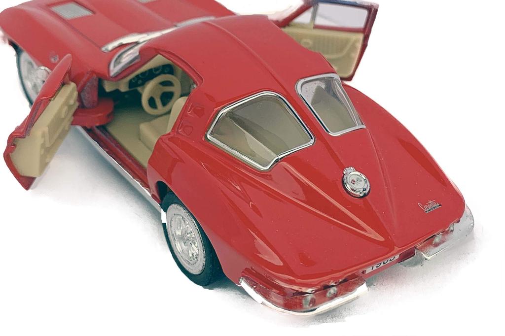Kinsmart 1963 Corvette Stingray Pullback Miniature Car 1/36 (Red)