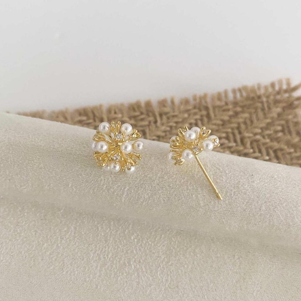 Firework Pearl Zirconia Stud Earrings - Elegant Retro Light Luxury, Versatile Design