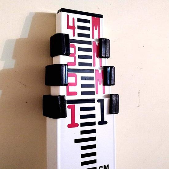 Nivellierlatte aus Aluminium, 4 m, 4 Abschnitte, leicht, inklusive Leinenhülle für einfache Lagerung