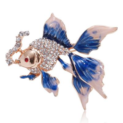 Goldfisch-Brosche, Strass-Dekor, Farbverlauf, Kontrastfarbe, realistische Fischform, 3D, farbecht, rostfrei, luxuriös