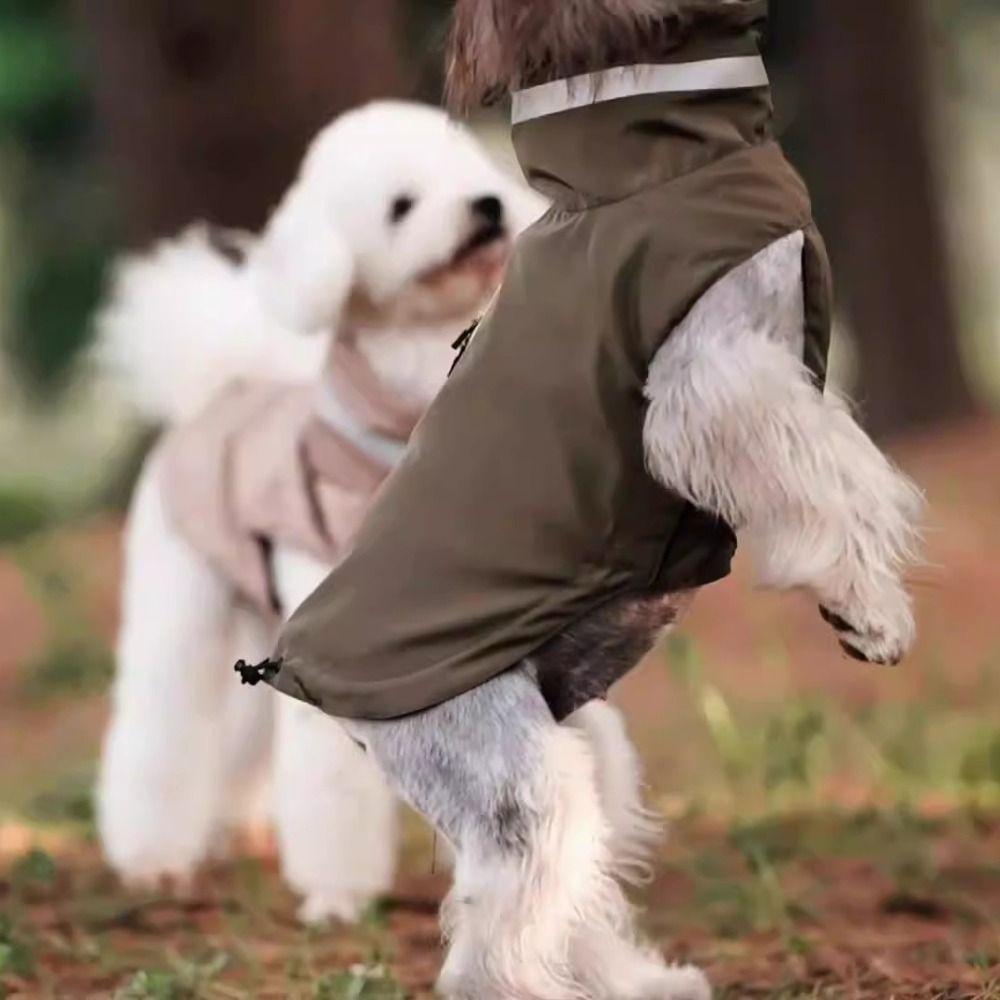 Fashion Adjustable Dog Raincoat Soft Reflective Strape Waterproof Dogs Clothes with Chest Leash Dog Stormcoat Outdoor