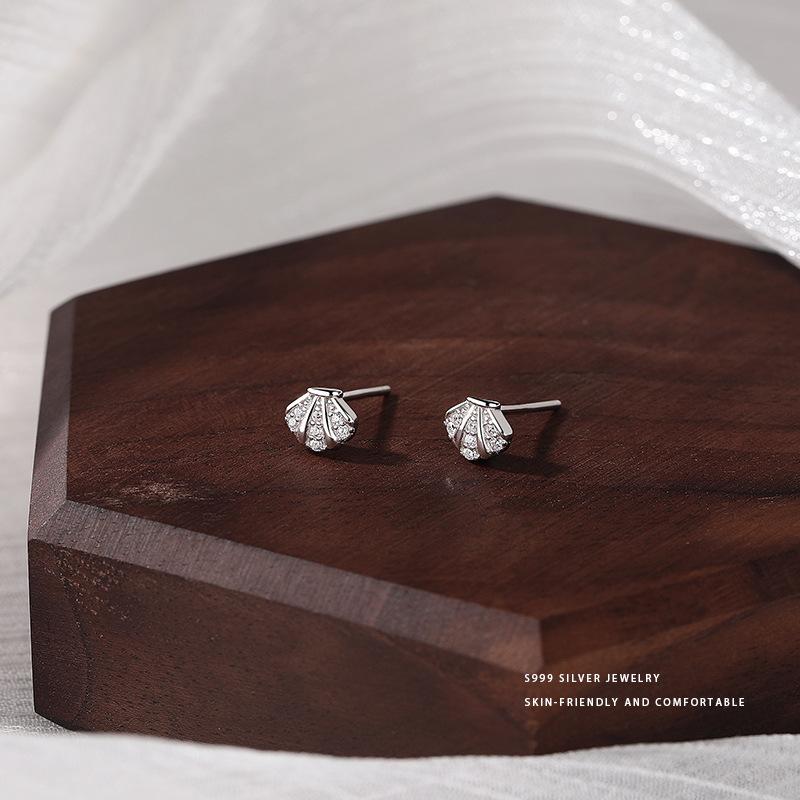 Light Luxury Shell Earrings for Women with Diamonds for Summer  Fresh and High-end New Style Earrings